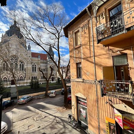Old Town Apartment Szeged Bagian luar foto