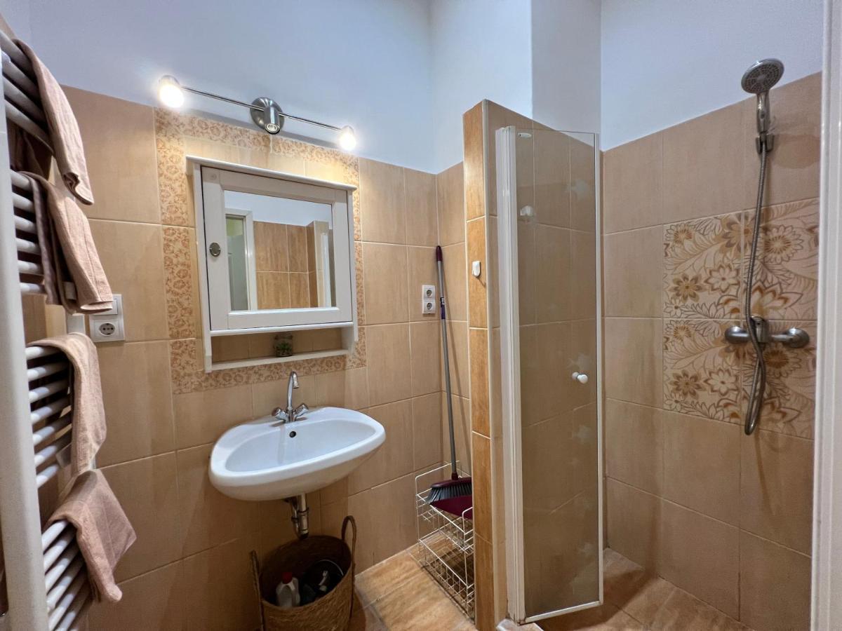 Old Town Apartment Szeged Bagian luar foto